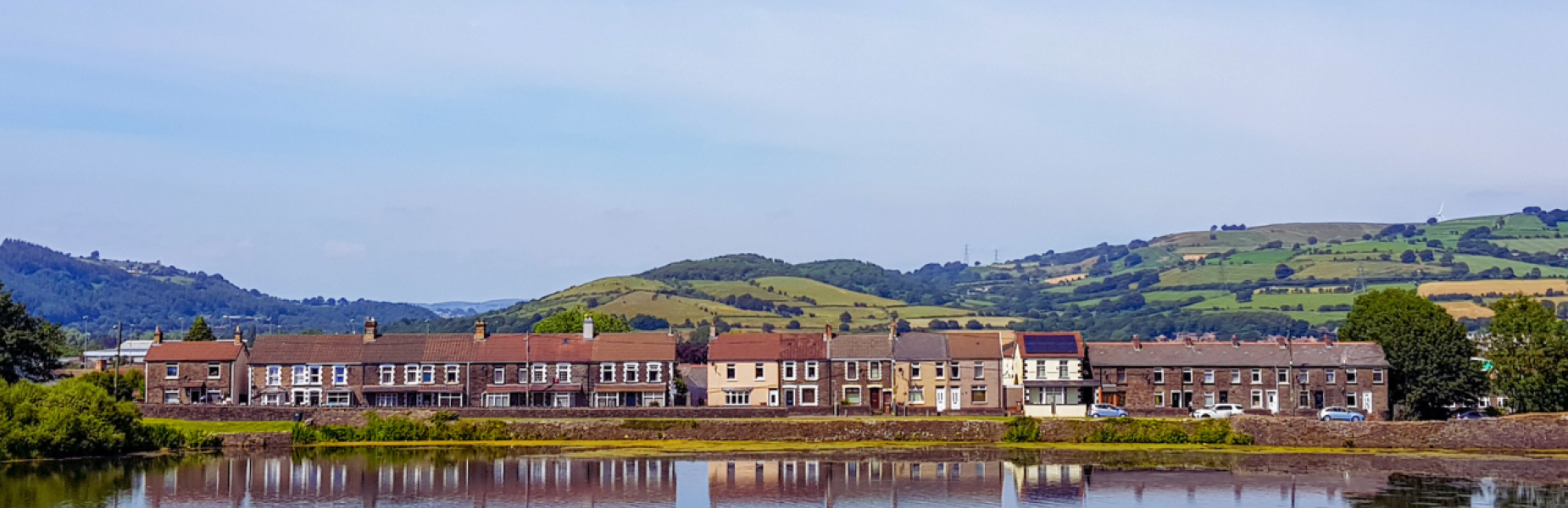 Tai yn nhref Caerffili